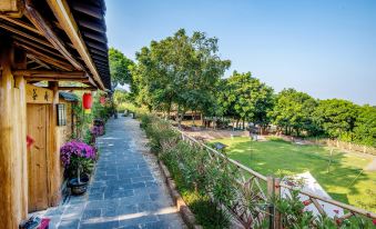 Qingyuan Shiwai Hot Spring Resort