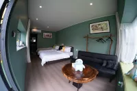 桃源小築民宿 Hotels in Qingzhen