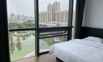 Xiaoshihou Hotel (Wanda Plaza)