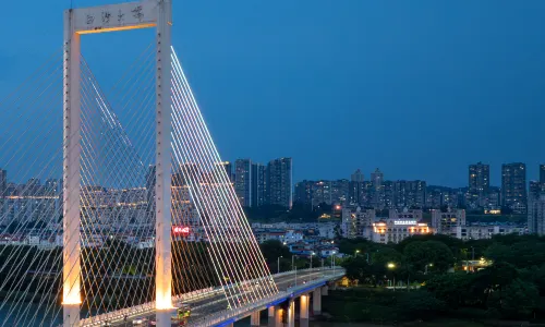 UFUN Plus Scenic Hotel (Nanning Nanhu Park Zhongshan Road)