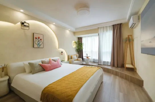 1休·君臨國際嘉公寓（南京新街口珠江路地鐵站店）