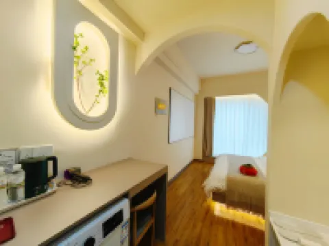 Taiyuan Sunshine Movie Homestay (Xiayuan Subway Station Park Times City)