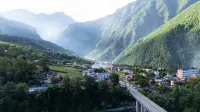 Bingzhong Luozhongding Garden Holiday Hotel - Balkoner