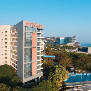 Kingkey Palace Hotel Shenzhen Отели рядом с достопримечательностью «Кяомейша Бич»