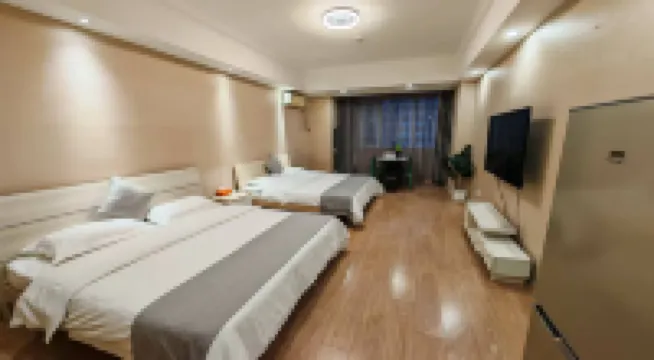 Huayue Apartment (Tongliao Wanda Plaza)