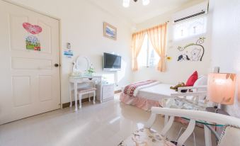 Qiao margin bed and breakfast House