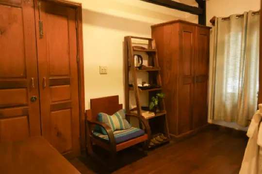 Royal Peacock Boutique Hotel