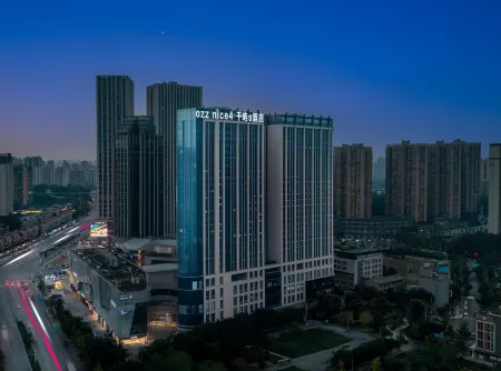 Ozz·nice4·Sealand S Hotel (Chengdu Panda Base Longtansi Metro Station Branch) Отели рядом с достопримечательностью «Southwest University of Finance and Economics Tianfu College (Chengdu Eastern District)»