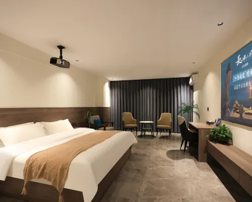 Cloudscape·Lanju High-Rise River View Hotels in Yanji