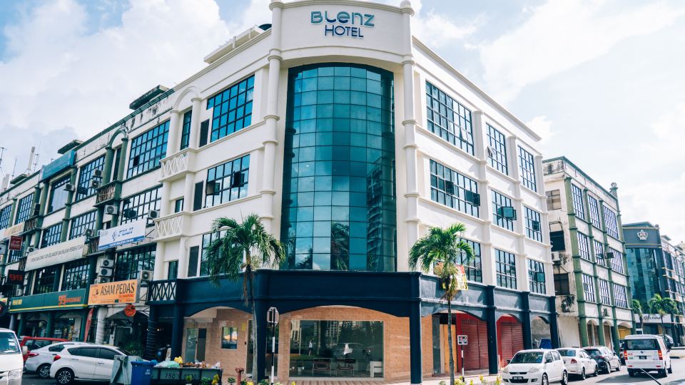 Blenz Hotel