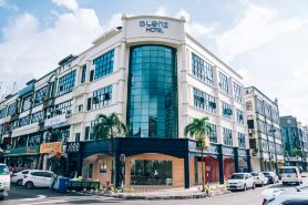 Blenz Hotel