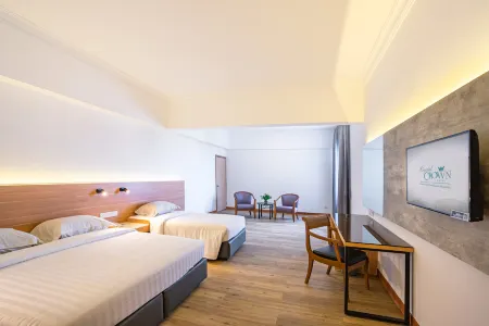 Crystal Crown Hotel Harbour View, Port Klang