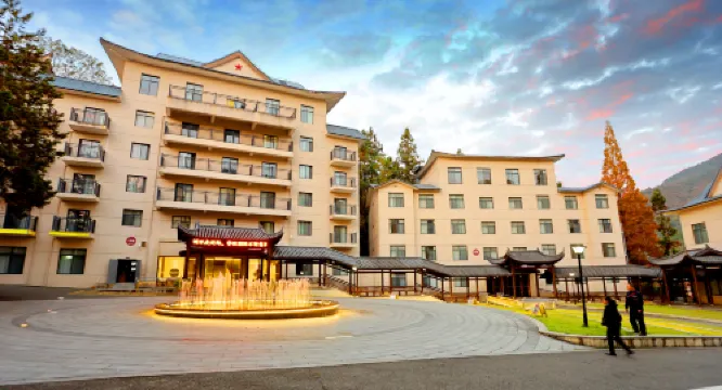 長天啟航大酒店（井岡山風景區挹翠湖店）