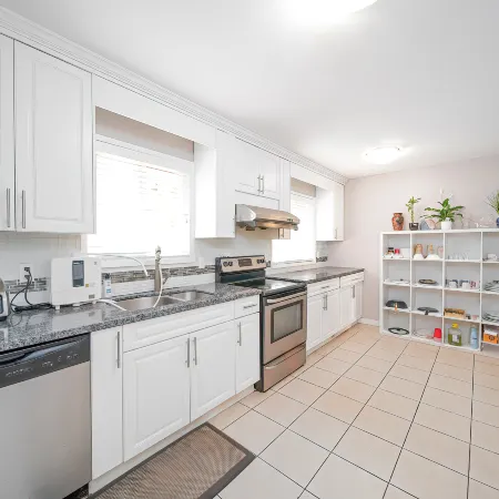 Gorgeous garden 3BR short or long term rental
