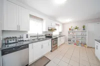 Gorgeous garden 3BR short or long term rental