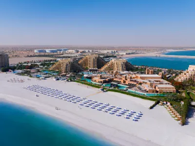 Rixos Bab Al Bahr Hotel a 