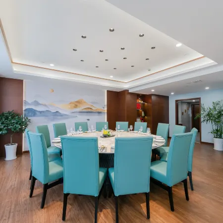 NEW OVERSEAS CHINESE HOTEL