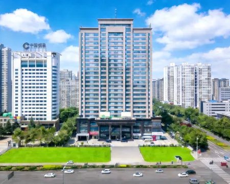 ฮอลิเดย์ อินน์ เอ็กซ์เพรส ลั่วหยาง ซิตี้ เซ็นเตอร์ บาย IHG โรงแรมในลั่วหยาง