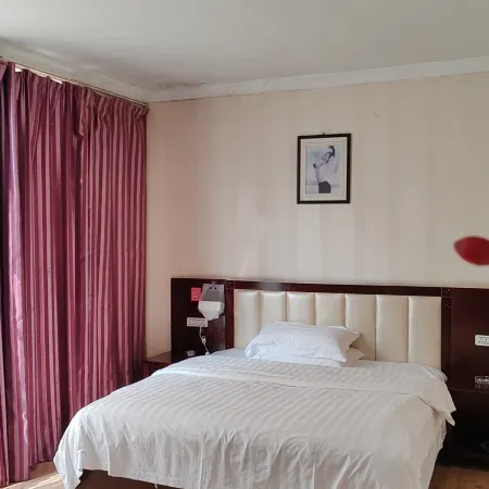 Yaochi Lakeside Homestay