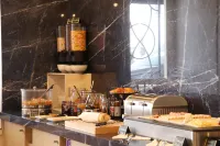 Tour de Nesle la Rochelle Vieux Port - servizio colazione