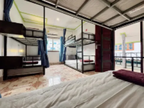 Paradise Hostel Hotel a 