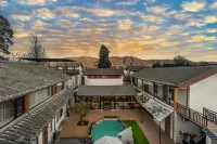 Clouds at the Southern End · Tea Culture | Sunlight on the Golden Mountain | 360° Scenic Courtyard