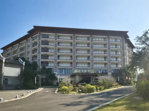 Baoting ShuangDa Luxury Hot Spring Hotel - 4-Star