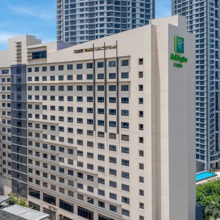 Holiday Inn & Suites MAKATI by IHG