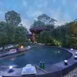 YANGZHOU SLENDER WEST LAKE HONGYUAN GARDEN - Hot Tub
