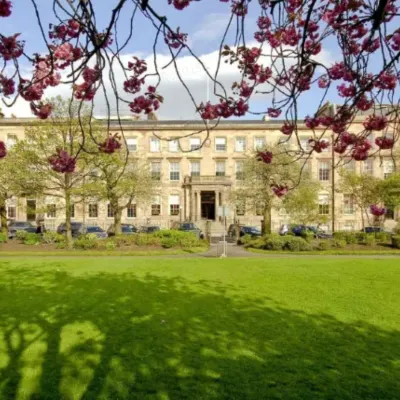Kimpton BLYTHSWOOD SQUARE HOTEL & SPA by IHG Отели рядом с достопримечательностью «Клуб Арчес»