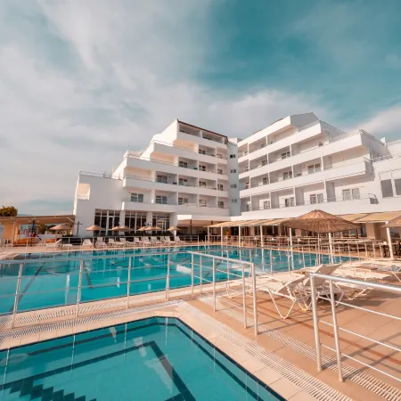 Afytos Oren Beach Prestij