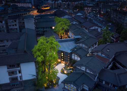 熊貓來了院子酒店(都江堰景區南橋店)