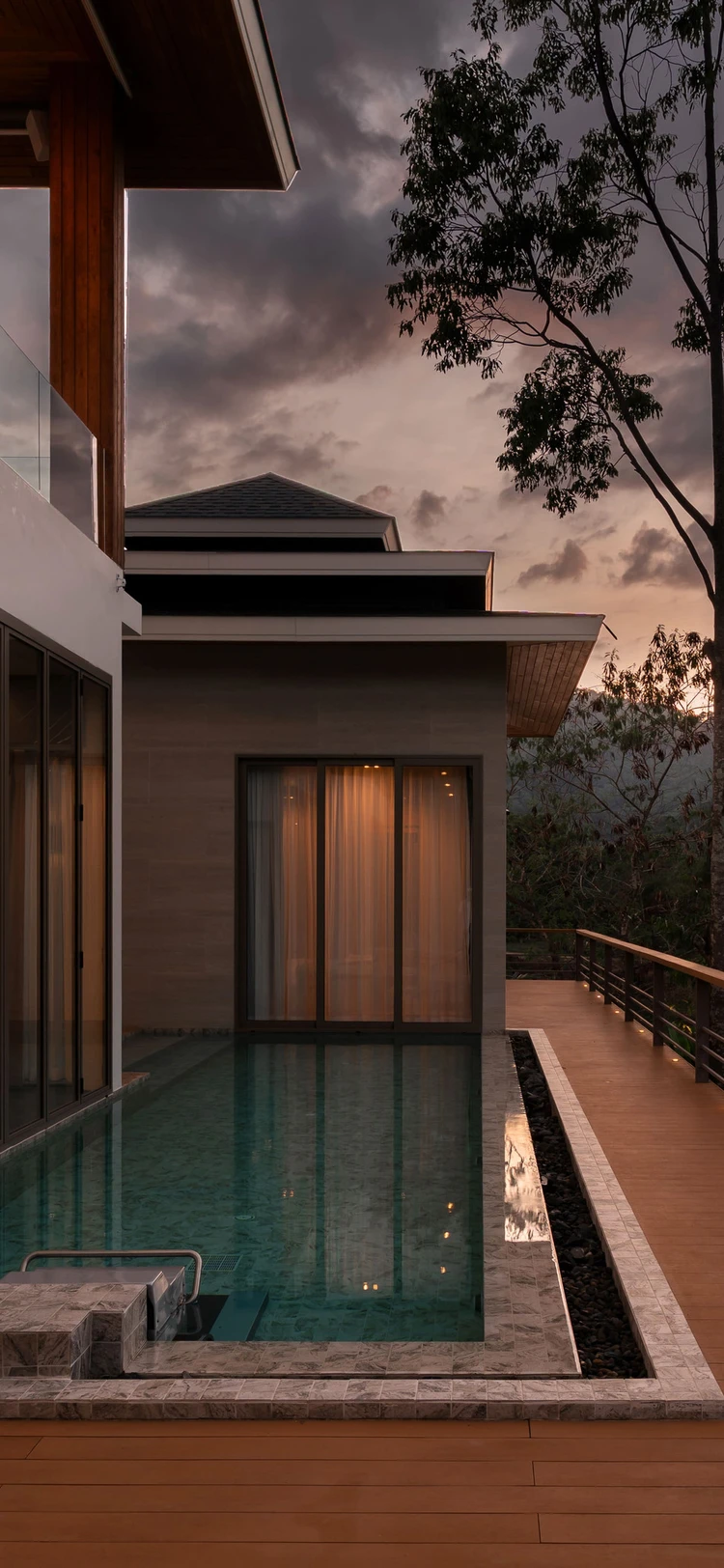 รูปภาพของริมทะเลสาบวิลล่าหรู 5 ห้องนอน,ลิฟท์,สระว่ายน้ำ,โรงภาพยนตร์