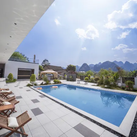 Meet Li · Villa Designer Boutique Resort (Wanfenglin Branch)
