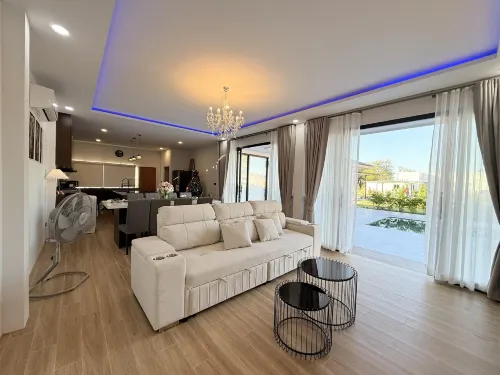 Chaloomont Villa