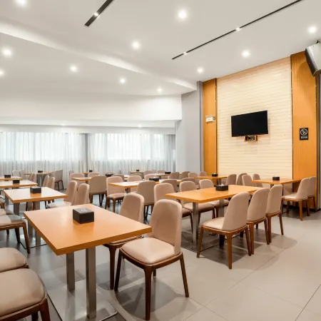 Yeste Hotel (Yulin Yudong New District Wentilu)