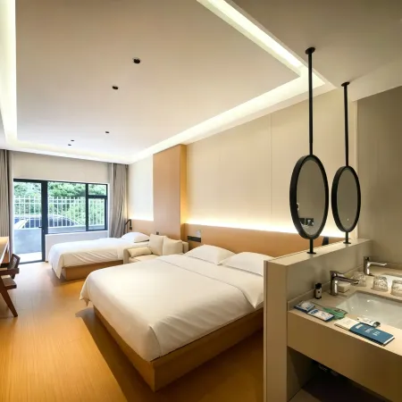 Yunjian Xuerong Residence Отели в г. Кандин