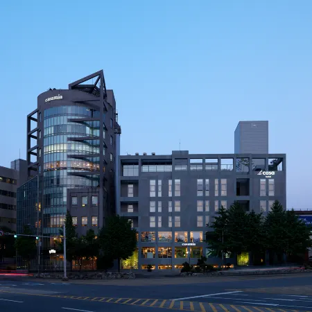 La Casa Hotel Seoul Отели рядом с достопримечательностью «Станция метро Hannam»