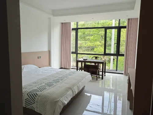 Lingchuan Changhong Farm Stay - parkir