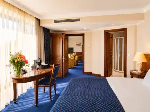 Crystal Palace Boutique Hotel