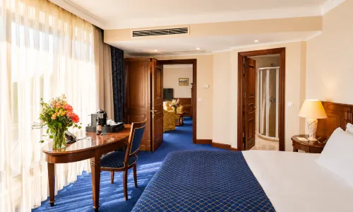 Crystal Palace Boutique Hotel