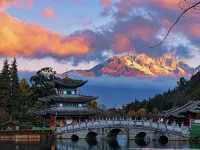 Chunshi · Zhiyi |  Scenic Vacation Apartment (Gucheng Mufu) Hotels near Three-eye Well