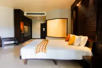 The Nouveau Chumphon Beach Resort and Golf - balcony