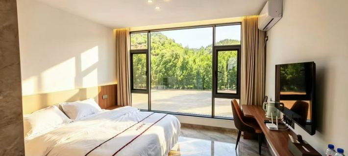Fuxian Lake Shanshuiyuan Homestay โรงแรมในอฺวี้ซี