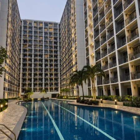 Cozy 1BR Pool View w/ Netflix | Shore 2 Pasay Near Mall of Asia