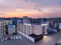 Jianjing Garden Hotel (Yueyang Tower Dongting South Road)