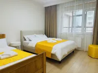 Central Ulaanbaatar | Walk to Chinggis Square | Modern 1BR Apt - 발코니