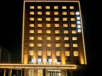 Jingyue Hotel (Zhuozhou East Station) - Parkplatz