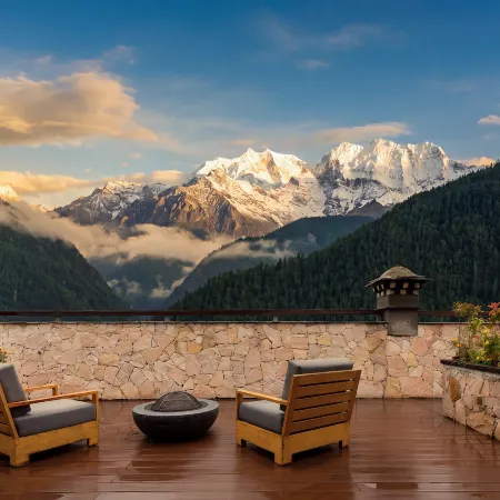 Yading Lanyond Hotel