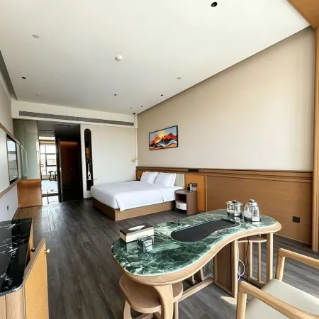Yining Galaxy Valley Grand Hotel